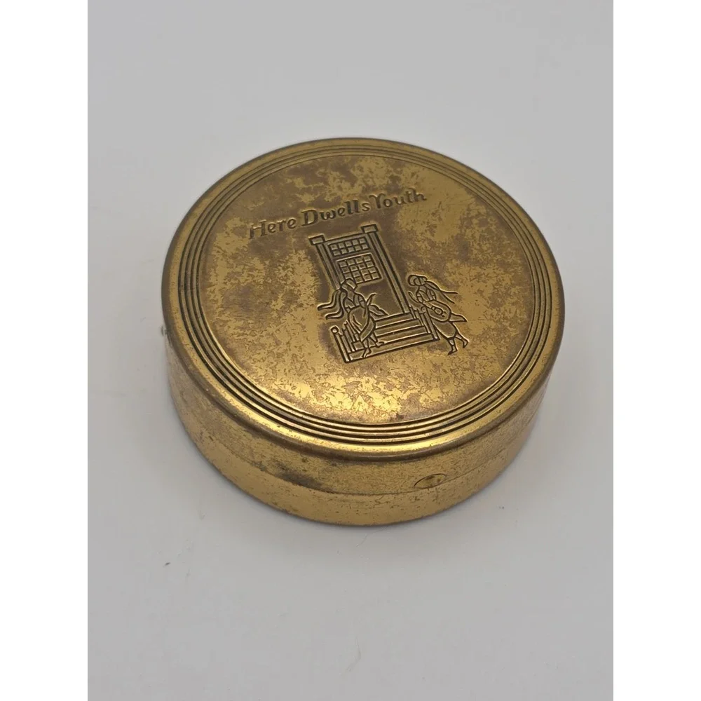 Vintage Primrose House Cosmetics 1920s Powder Compact Here Dwells Youth Salon